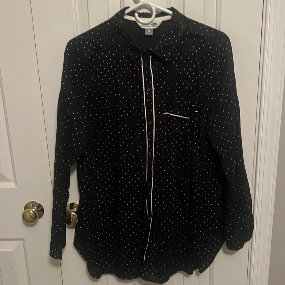 Woman’s Black Poka dot black tunic old navy bottom down top